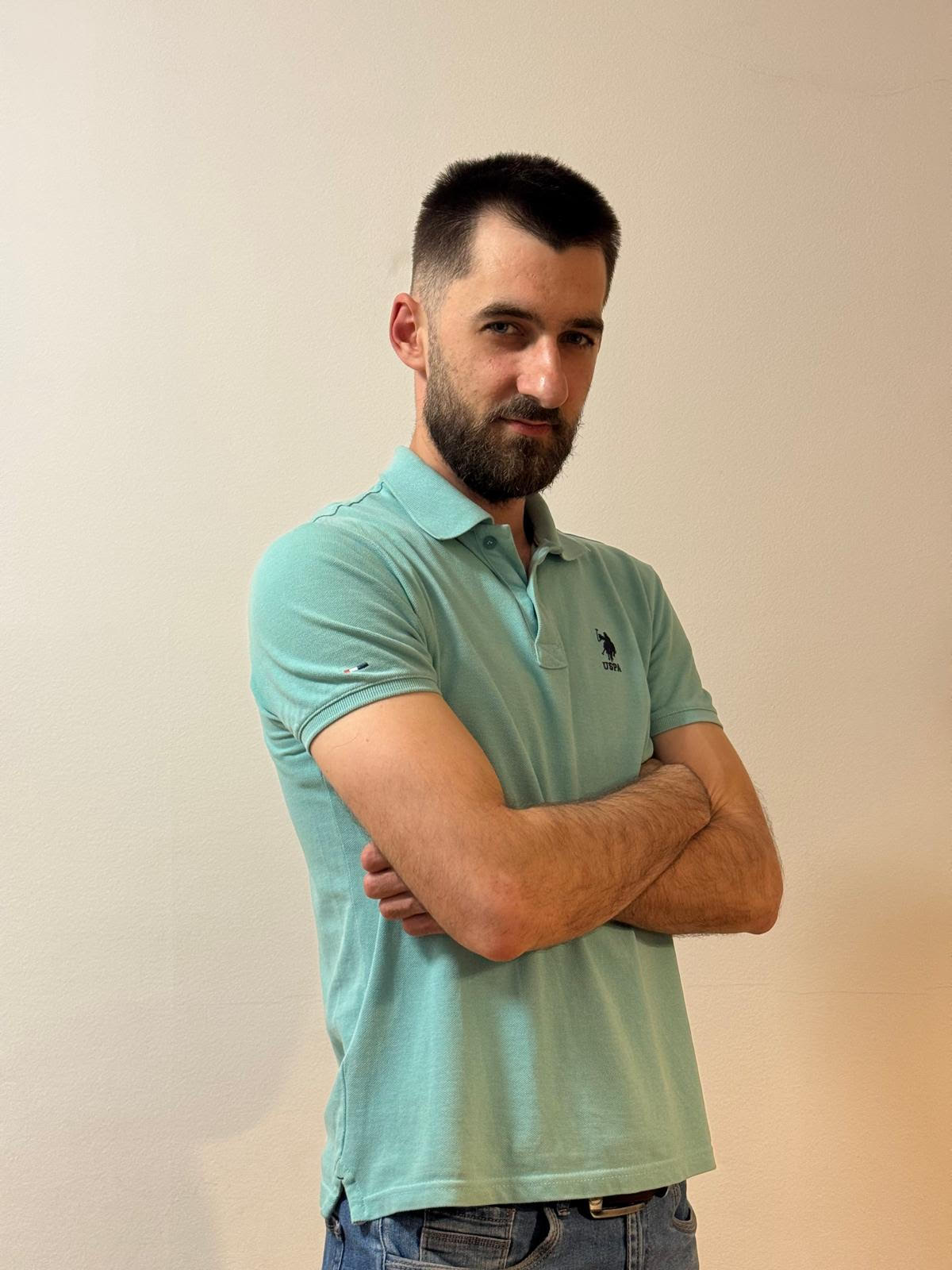 Građevinski inženjer na poziciji pomoćnik šefa gradilišta